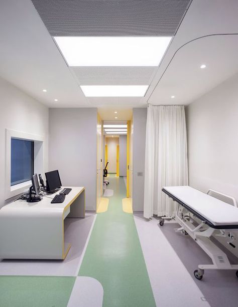 Hospital Interior Design Medical, Medical Center Design, Physio Clinic, Work Office Design, Studio Medico, Healthcare Interior Design, Clinic Interior, Medical Office Design, Lobby Interior Design