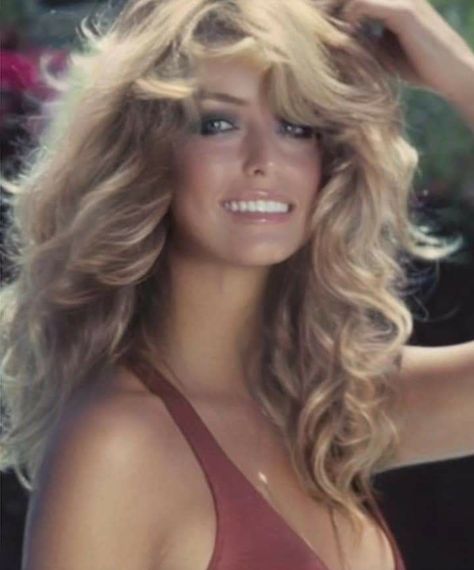 Farrah Fawcett 70s, Farah Fawcett Hair, 1970s Hairstyles, Farrah Fawcet, Blonde Moments, Y2k Hair, Haircuts For Wavy Hair, Farrah Fawcett, Actrices Hollywood