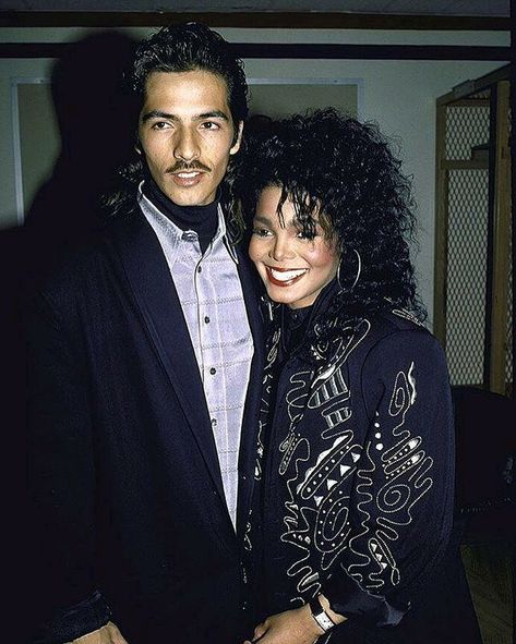 Janet Jackson and husband René Elizondo Jr. after the divorce Elizondo filed a multimillion-dollar lawsuit against her, estimated to have been between $10-25 million, which did not reach a settlement for three years. 1991 - 2000. Janet Jackson Velvet Rope, Janet Jackson 90s, Janet Jackson Rhythm Nation, Ebony Magazine Cover, Rhythm Nation, Ms Jackson, Jo Jackson, Michael Jackson Photoshoot, 90s Stuff