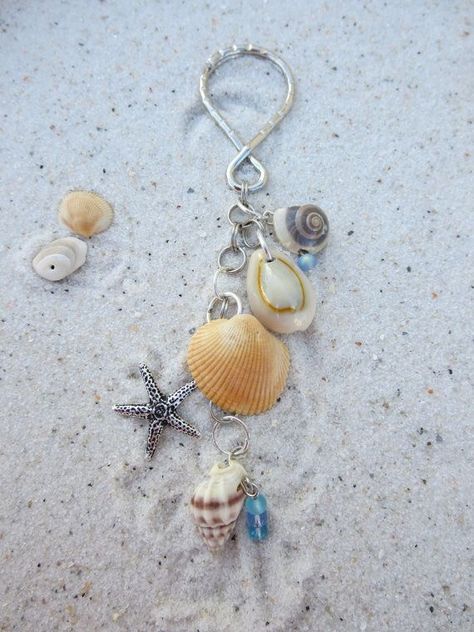 Horse Conch Shell, Precious Metal Clay Jewelry, Art Coquillage, Surf Jewelry, Keychain Ideas, Sea Jewelry, Shell Crafts Diy, Metal Clay Jewelry, Bead Charms Diy