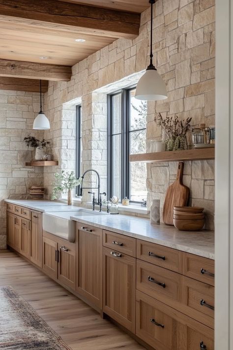 13 Cozy Kitchen Aesthetic Ideas To Warm Your Home – DreamyHomeStyle Cozy Mountain Kitchen, Cabin Inspired Kitchen, California Ranch Kitchen, Modern Ranch Style Kitchen, Colorado Kitchen Design, Warm Neutral Kitchen Ideas, Warm House Aesthetic, Modern Log Cabin Kitchen, Mountain Home Kitchens