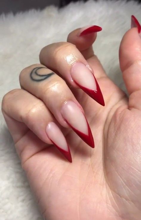 Red Pointy French Tip Nails, Stilleto Nails French Tip Red, Stilleto Red Nails Designs, Flesh Tone Nails, Gothic Heart Nails, Vampire Stiletto Nails, Red Pointy Nails Design, French Tip Stilleto Nail, Classy Goth Nails