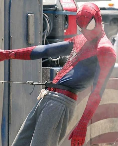 Peter Parker Andrew Garfield, Spider Man Suit, Andrew Garfield Spiderman, Garfield Spiderman, Spiderman 3, Spider Man 2, Andrew Garfield, Spiderman Art, Amazing Spiderman