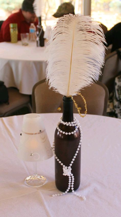 1920s Bridal Shower Ideas, Amazon Lamp, Painting Glass Bottles, Mafia Party, Gatsby Birthday, Speakeasy Party, Great Gatsby Theme, Roaring 20s Party, Feather Centerpieces