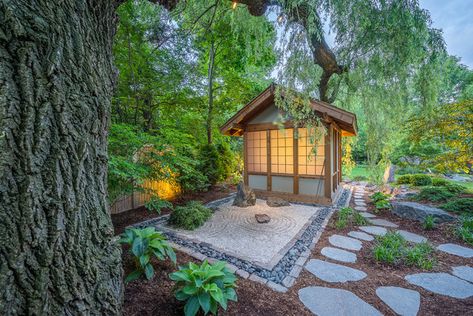 9 Peaceful Garden Scenes to Bring a Moment of Serenity Japanese Tea House, Asian Landscape, Zen Garden Design, Beautiful Home Gardens, Japanese Garden Design, Front Yard Design, Asian Garden, Budget Garden, Luxury Garden