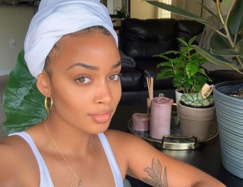 White Headwrap Black Women, White Headwrap, Number Nine, Head Wrap Styles, Queen Shop, Yeah Yeah, Hair Affair, Turban Style, Melanin Poppin