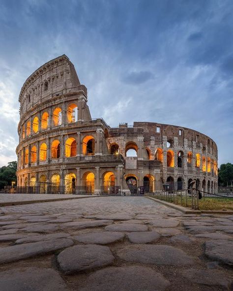 Lindsay Smith on Instagram: "The 4am start was definitely worth it to have the most popular tourist attraction in Europe all to myself. Not a single soul around, it was a very humbling experience to be alone with such an iconic landmark and piece of historical architecture. I sat here in awe for over an hour and watched the sun rise over the Colosseum while snapping some photos. Thinking of all the time that has passed and huge changes the world has seen since it was constructed in around 70-8 Lindsay Smith, France Tourist Attractions, Travel Advertising Design, Uk Tourist Attractions, Tourist Attractions Most Popular, Japan Tourist Attractions, Travel Advertising, Most Popular, Iconic Landmarks