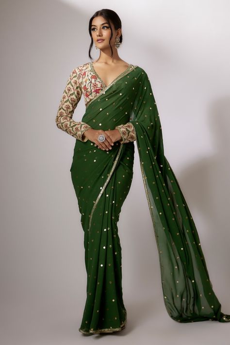 Badla Embroidery, Ragini Dwivedi, Emerald Green Blouse, Full Sleeve Blouse, Modern Saree, Simple Sarees, Traditional Indian Outfits, Saree Blouse Designs Latest, Green Saree