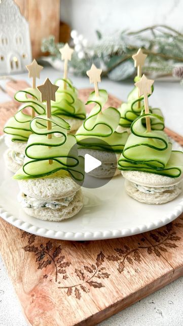 Christmas Cucumber Sandwiches, Cucumber Christmas Tree Sandwiches, Christmas Tree Cucumber Sandwiches, Cucumber Tree Christmas, Cucumber Christmas Tree Appetizer, Christmas Appetizers In A Cup, Christmas Mini Sandwiches, Christmas Finger Sandwiches, Christmas Tea Sandwiches