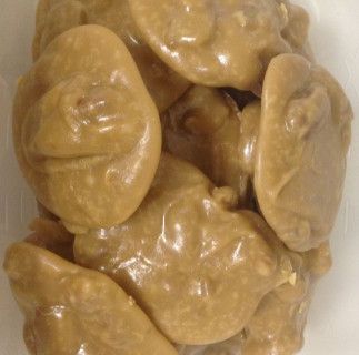 Pecan Candy Recipe with Condensed Milk, the Easiest Candied Pecans to Make Easy Pralines, Pecan Candy Recipe, Recipes Using Condensed Milk, Recipe With Condensed Milk, Pecan Candy, Praline Candy, Recipes Deserts, Candy Corner, Adult Snacks