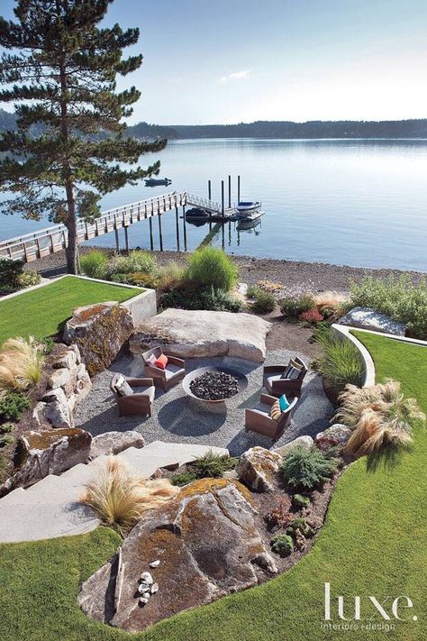 Dream backyard Dröm Hus Planer, Lake Landscaping, Log Houses, Lakeside Living, Lake Living, Backyard Fire, Fire Pit Backyard, Dream Backyard, Decor Minimalist