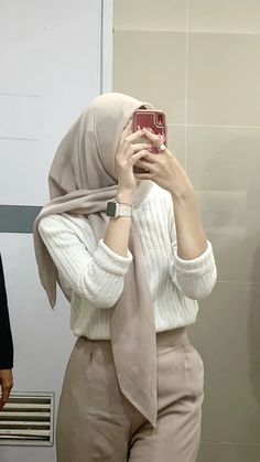 Ootd Kuliah Hijab Simple, Outfit Ideas Hijab Casual, Ootd Ideas Hijab, Casual Hijab Outfit Simple, Ootd Kulot Hijab, Ootd Ngampus Hijab, Otdd Outfit Style Hijab, Ootd Kampus Hijab, Outfit Kuliah Hijab