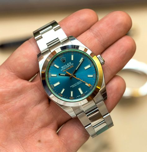 Rolex Milgauss Blue, Gentlemen Guide, Rolex Boutique, Watches Expensive, Rolex Blue, Rolex Milgauss, Stylish Watches Men, Used Rolex, Rolex Cellini