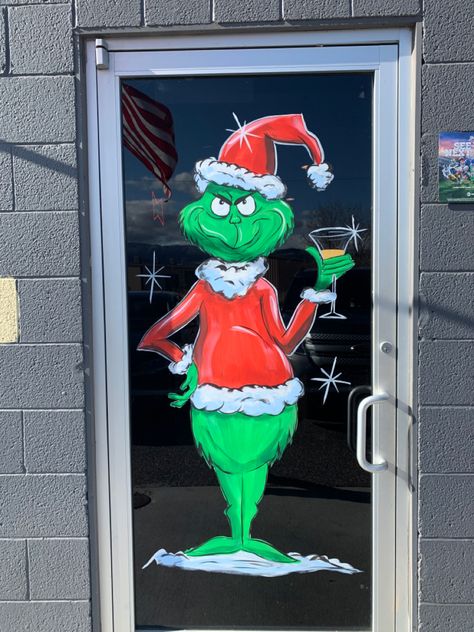 Grinch Christmas Window Painting, Christmas Paint On Windows, Christmas Glass Painting Ideas Window, Frozen Window Painting, Grinch Window Painting Ideas, Christmas Glass Door Painting Ideas, Window Paint Christmas Ideas, Gingerbread Man Window Painting, Christmas Window Painting Grinch