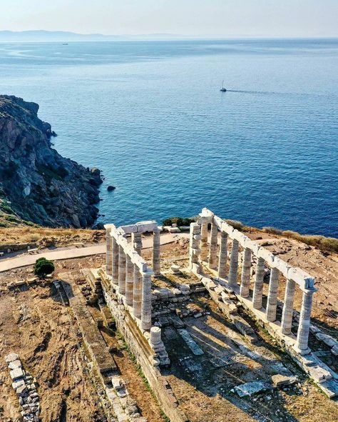 Poseidon Temple Greece, Sounion Temple, Poseidon Temple, Cape Sounion, Doric Order, Temple Of Poseidon, Mt Olympus, European Bucket List, Ancient One