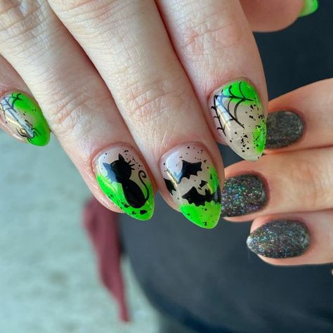 Halloween Pedicure Ideas, Halloween Cat Nails, Halloween Pedicure, Pedicure Ideas, Animal Nail Art, Spooky Cat, Animal Nails, Cat Nails, Instagram Nails