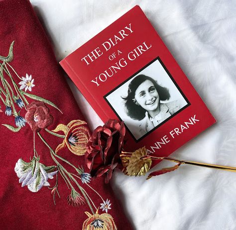 The Diary Of Anne Frank Book, Anne Frank Diary Book, Diary Of Anne Frank Aesthetic, Anne Frank Book, Gilmore Books, Rory Gilmore Books, The Diary Of Anne Frank, Diary Of Anne Frank, Books Recs