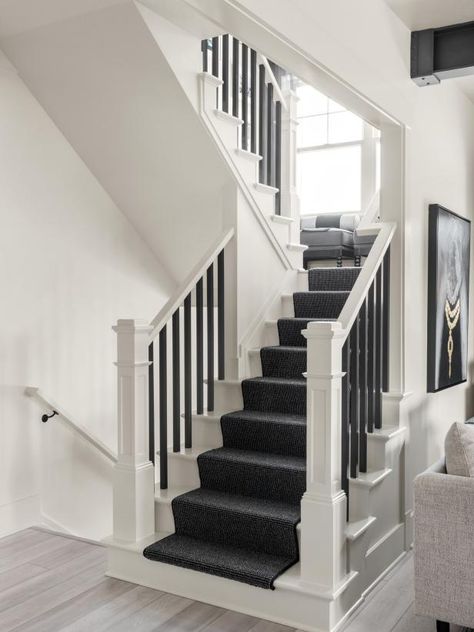 Black And White Stairs, Black Staircase, Interior Stair Railing, Staircase Landing, White Staircase, Black Stairs, Painted Staircases, White Stairs, Staircase Remodel