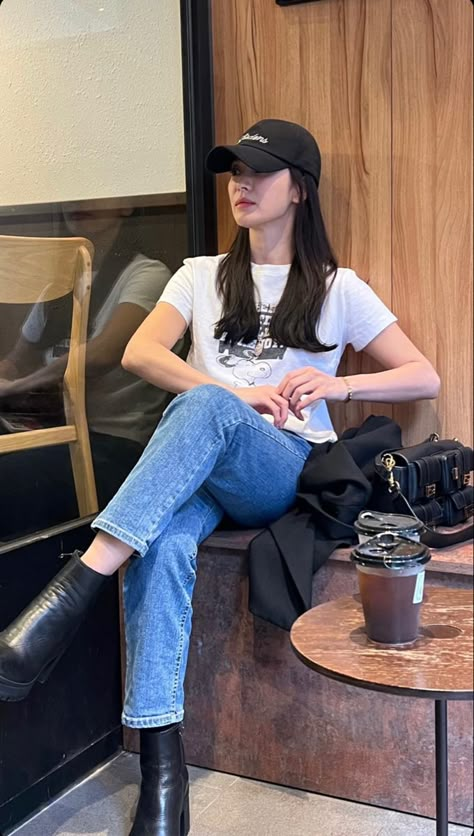 Song Hye Kyo Style, Hye Kyo, Shoes Outfit Fashion, Song Hye Kyo, Beauty Shots, Simple Trendy Outfits, Fashion Hacks, Summer Fashion Outfits, Fashion Mistakes