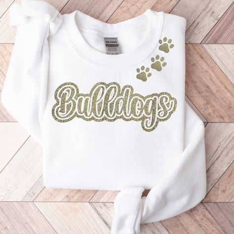 School Spirit Shirts Bulldogs, Bulldog Pride School Spirit, Bulldogs Spirit Wear, Bulldog Cheer Shirts, School Spirit Sweatshirt Designs, School Sweatshirt Design Ideas, Spirit Gear Ideas High Schools, Bulldog Tshirt Ideas Spirit Shirts, School Spirit Sweatshirts