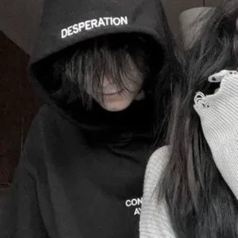 Korean Pfp Matching Couple, Irl Matching Pfps For Couples, Grunge Couple Matching Pfp, Emo Matching Pfp Couple, Irl Matching Pfps, Matching Pfp Irl, Grunge Couple, Best Friend Match, Pfp Matching