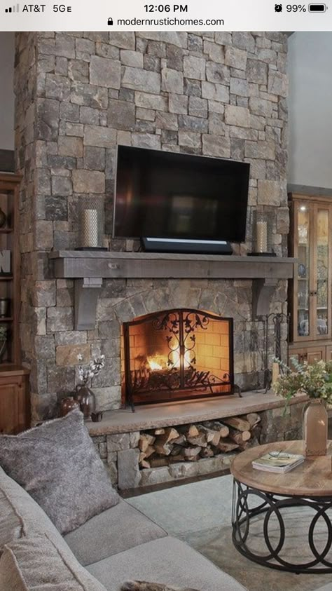 Fireplace Design Ideas Stone, Rustic House Living Room, Chimney Makeover, Fireplace Aesthetic, Stone Fireplace Decor, Country Living Rooms, Rustic Stone Fireplace, Stone Fireplace Makeover, Stone Fireplace Designs