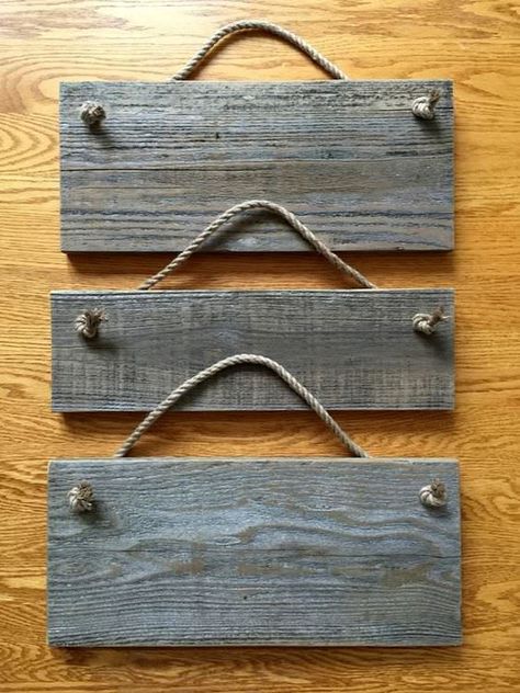 Pallet Wall Decor, Barn Wood Projects, Wood Pallet Signs, Pallet Creations, Sign Making, Wooden Pallet Projects, Barn Ideas, Scrap Wood Projects, Pallet Crafts