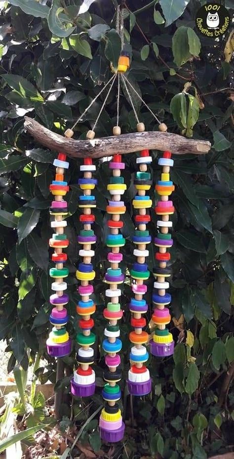 Diy Bottle Cap Crafts, Bottle Top Crafts, Carillons Diy, Diy Osterschmuck, نباتات منزلية, Bottle Cap Art, Diy Wind Chimes, Trip Essentials, Bottle Cap Crafts