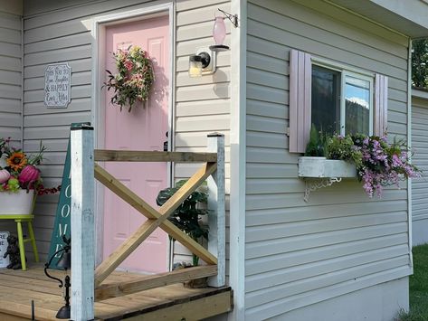 Grey House White Trim, Casita Ideas, Small Back Gardens, Pink Farmhouse, Pink Front Door, Bow Aesthetic, Gray House, Grey House, House White