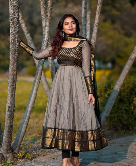 Long Frocks For Women, Frock Models, Reuse Clothes, Dress Designs For Stitching, Kurti Pattern, Western Gown, Simple Frock Design, Stylish Kurtis Design, Long Frock Designs