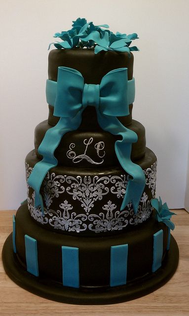 Black, white, and teal wedding cake @ michele. Aren't these your colors? Turquoise Wedding Cake, Teal Wedding Cake, Blue Reception, Teal Cake, Purple Wedding Cakes, Black Wedding Cakes, Tiered Cake, Gateaux Cake, White Wedding Cakes