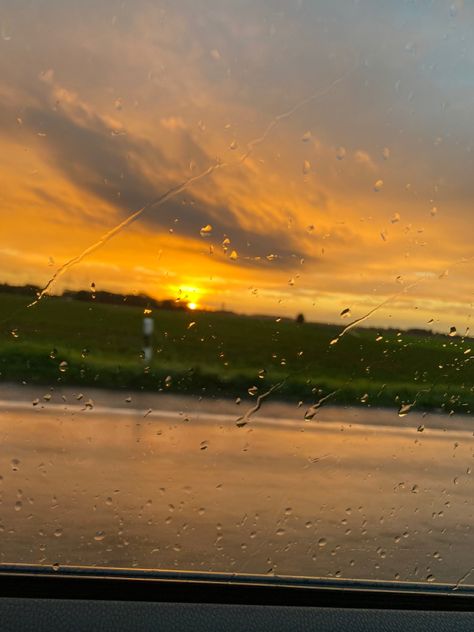 #summer #summernights #rain #rainyday #raining #cars #sundown Rain And Sunshine, Sunshine Aesthetic, Summer Rain, Rainy Days, Summer Nights, Album Covers, Collage, Cars, Pins