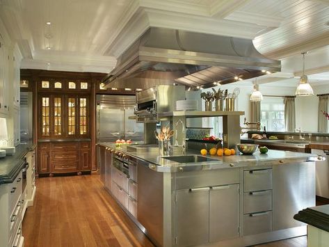 #design   #diy      Stainless steel kitchen cabinets can often be found in contemporary spaces. Chefs Kitchen Design, Restaurant Kitchen Design, Bar Restaurant Design, Stainless Steel Kitchen Island, Metal Kitchen Cabinets, Stainless Steel Kitchen Cabinets, Architecture Restaurant, Steel Kitchen Cabinets, Modern Luxury Kitchen