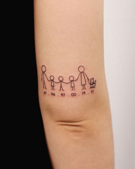 Turn your family's bond into art with our creative tattoo ideas. Explore heartwarming designs that capture the essence of your shared love and joy! Mini Tattoos Family, Family Matching Tattoos, Three Sister Tattoos, Stick Figure Tattoo, Good Family Tattoo, Matching Family Tattoos, Family First Tattoo, Family Tattoo Ideas, Family Tattoo Designs