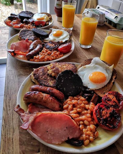 https://www.facebook.com/TheIrishPost/photos/a.75229758451/10158887629588452/?type=3&theater Ulster Fry, Dude Food, Full English Breakfast, Ravioli Recipe, Breakfast Options, Breakfast Recipes Easy, Pretty Food, Food Photo, No Cook Meals