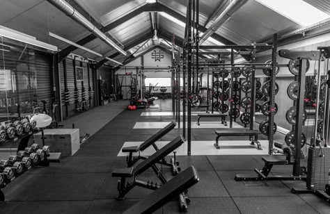 Warehouse Gym Design, Commercial Gym Design, Gym Architecture, Fitness Center Design, Warehouse Gym, Home Gym Basement, Powerlifting Gym, Gym Designs, Gym Design Interior