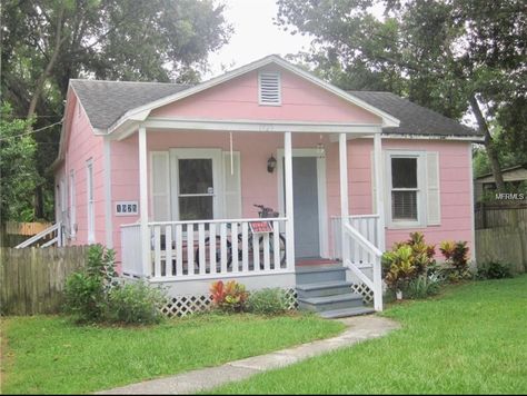 Tiny Pink House, Pink Ranch House, Small Pink House, Pink Houses Exterior, Kawaii House Exterior, Small Cute House, Cute Little House, Pink Mobile Home, Light Pink House