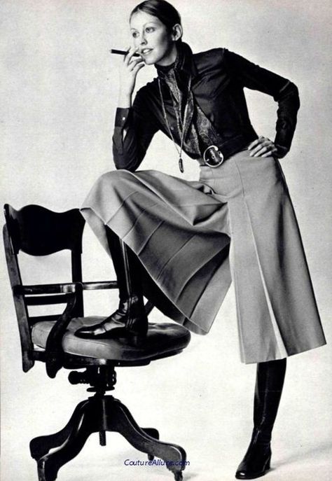 Model wearing Gaucho pants, 1970. Gaucho Pants Outfit, 70s Clothing, Fashion 1970s, Gaucho Pants, Seventies Fashion, 1970s Fashion, 60s Fashion, 70s Fashion, Fashion History