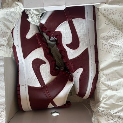 Never Worn, Mens Size 10.5 High Top Maroon Dunks. Small Rams Embroidery On Back Heel Maroon Jordans, Maroon Dunks, Nike Dunks High Tops, Mens Dunks, Grey Nike Shoes, Nike Dunks High, Gray Nike Shoes, Brow Tattoo, Preppy Shoes