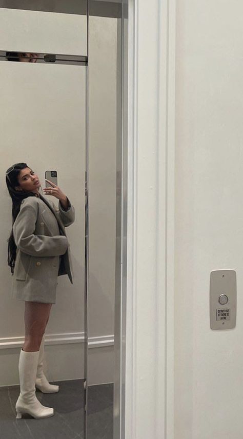 Kylie Jenner Mirror, Kylie Jenner Fotos, Stile Kylie Jenner, Look Kylie Jenner, Kylie Jenner Hair, Estilo Kardashian, Looks Kylie Jenner, Trajes Kylie Jenner, Jenner Photos