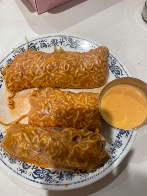 Spring Rolls Ramen, Spicy Noodle Rolls, Spring Roll Spicy Noodles, Spring Roll Noodles, Spicy Ramen Spring Rolls, Ramen Roll, Ramen Spring Rolls, Spicy Spring Rolls, Noodle Spring Rolls