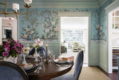 Blue Chinoiserie Wallpaper, Bamboo Dining Chairs, Dining Room Idea, Dining Room Wainscoting, Cottage Dining Rooms, White Wainscoting, Brown Dining Table, Dining Room French, Green Dining Room