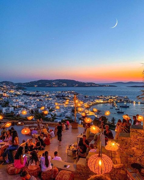 Do you have any plans about the next summer holidays yet? Grecia Santorini, Greece Trip, Dream Vacations Destinations, Greece Vacation, Greece Holiday, Perfect Photos, Mykonos Greece, Euro Summer, Dream Travel Destinations