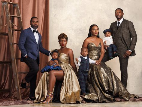 Black Family Formal Photoshoot, Epic Family Photos, Formal Family Photo Outfits, Glam Family Photoshoot Studio, Formal Holiday Photoshoot Family, Large Family Christmas Pictures, Black Family Holiday Photos, Glam Family Photos, Glam Family Photoshoot