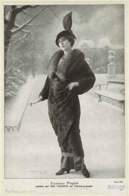 Hobble skirt: 1913; women could barely take a full step in the most extreme hobble skirts; some had slits at the bottom so women could walk 1910s Art, 1913 Fashion, 1914 Fashion, Jeanne Paquin, Fashion 1910, Paul Poiret, Hobble Skirt, Glass Menagerie, 1900s Fashion