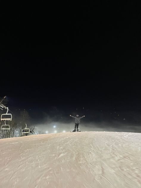 Night Snowboarding, Night Scenery, Rock N, Snowboarding, Rock N Roll, At Night, Skiing, Lifestyle, Memes