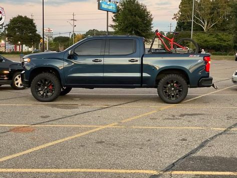 Silverado Leveling Kit, Silverado 1500 Leveled, 2020 Silverado 2500 Hd Lifted, Black Chevy Silverado Lifted, 2021 Chevy Silverado 1500 Lifted, 2019 Silverado, 2018 Year, Chevy Trucks Silverado, Truck Accessories