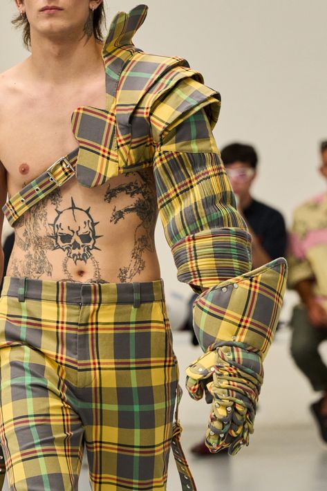 Charles Jeffrey Loverboy Spring 2024 Men’s Fashion Show Details | The Impression Black Liberation, Uni Fashion, Charles Jeffrey Loverboy, Charles Jeffrey, Wearable Art Fashion, Punk Looks, Menswear Accessories, Upcycle Clothes Diy, Jacket Pins