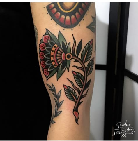 Traditional Tattoo Arm, Traditional Heart Tattoos, Abstract Tattoo Ideas, Fan Flower, Traditional Tattoo Inspiration, Traditional Tattoo Flowers, American Traditional Tattoo Ideas, Fern Tattoo, Fan Tattoo