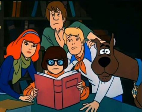 Scooby-Doo, aired September 13, 1969 Scooby Doo Birthday Party, Daphne Blake, Morning Cartoon, Saturday Morning Cartoons, Old Tv Shows, Reading A Book, Hanna Barbera, Old Cartoons, Classic Cartoons